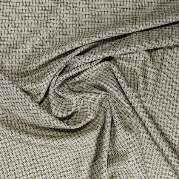 Kevyt ruudullinen pukuvillakangas - täysvilla